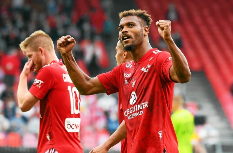 Ligue 1: Brest s’offre Lorient, Steve Mounié buteur